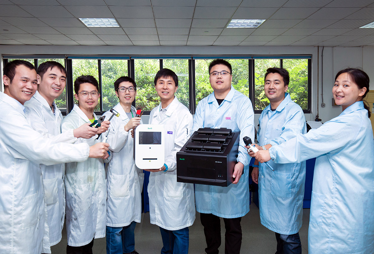 解決臨牀應用中(zhong)的學(xue)術及技(ji)術問(wen)題，免后(hou)顧之(zhi)憂