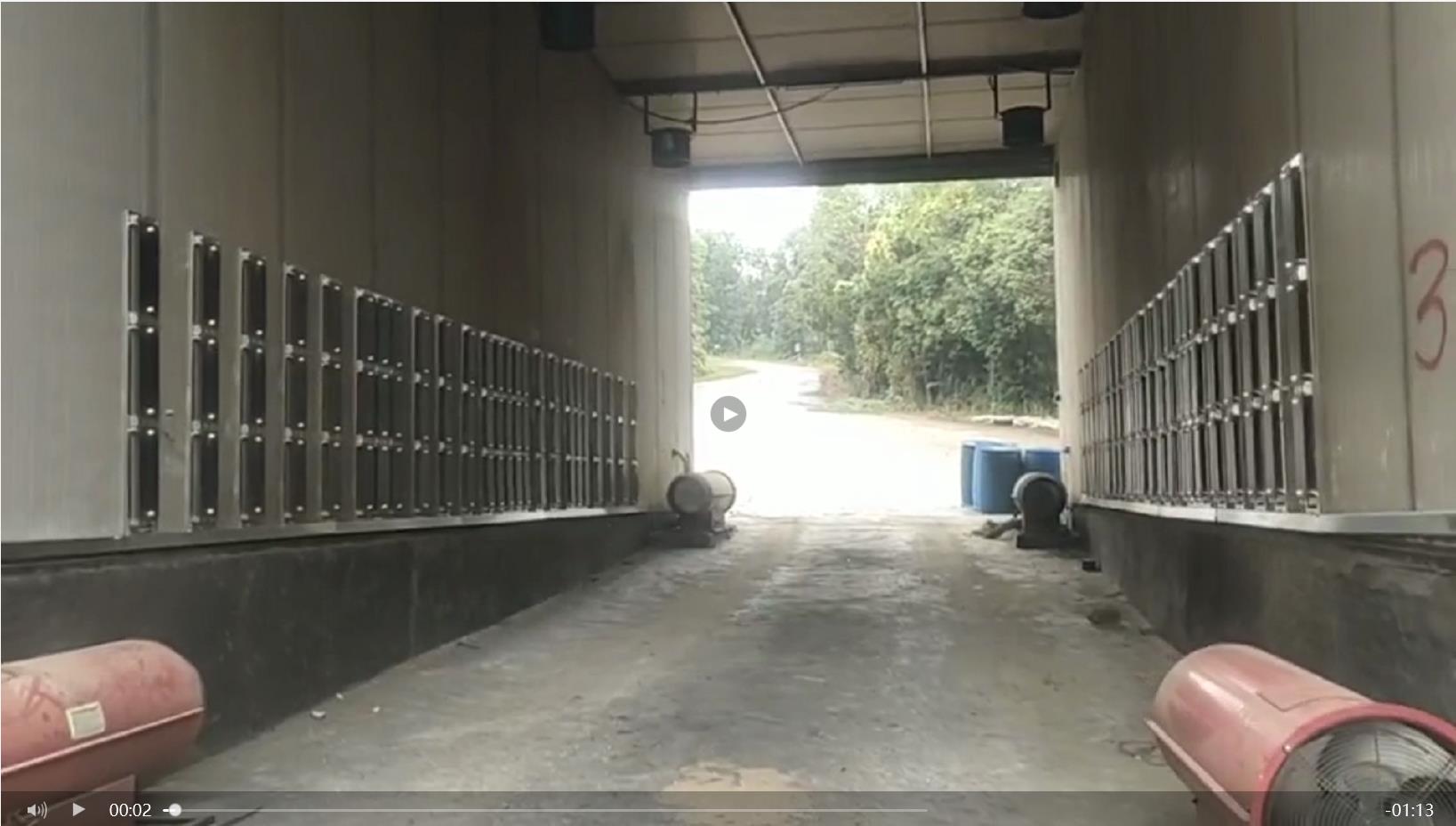 養豬場消毒(du)房應用